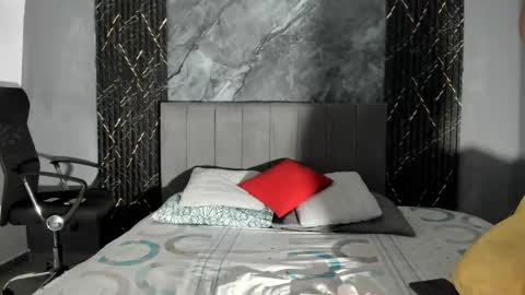 Hot Summer Boy online show from March 19, 11:36 am