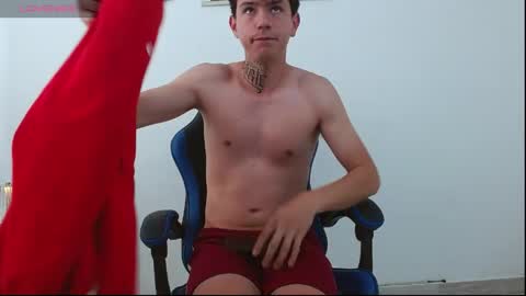 Snapshot of hot_teo1 chatting on May 31, 1:18 pm M A T E O online show from May 31, 1:18 pm