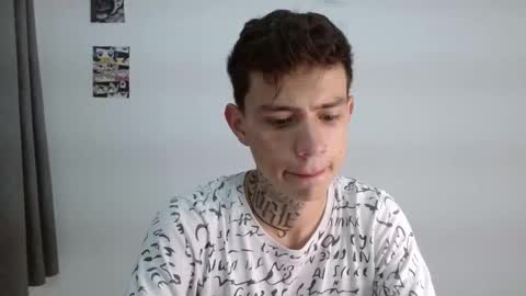 Snapshot of hot_teo_ chatting on December 1, 11:15 am Mateo online show from December 1, 11:15 am