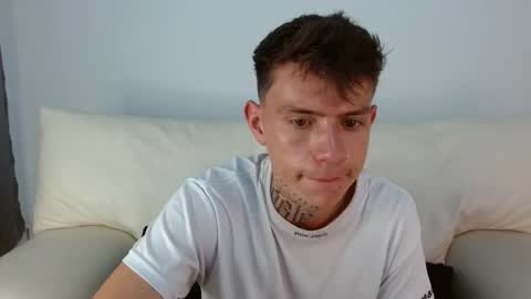 Snapshot of hot_teo_ chatting on January 5, 5:27 pm Mateo online show from January 5, 5:27 pm