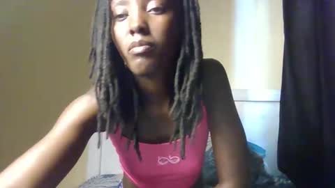 Snapshot of hot_velvet2 chatting on January 16, 10:41 am hot_velvet2 online show from January 16, 10:41 am