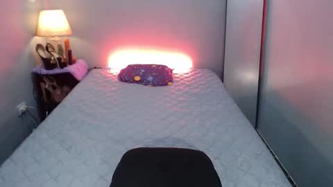 Snapshot of hot_vexana chatting on November 12, 1:28 am RODA online show from November 12, 1:28 am