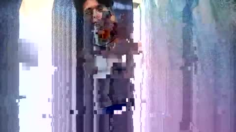 Snapshot of hot_vincent chatting on February 24, 1:13 am kinky couple online show from February 24, 1:13 am