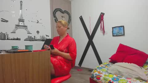 hotandfierylatinos online show from February 12, 10:35 am