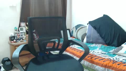 Snapshot of hotandpower10 chatting on December 27, 8:13 am Hot and PowerHOPE U MISS ME online show from December 27, 8:13 am