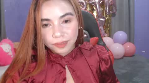 hotasian_pinky online show from July 30, 4:06 pm