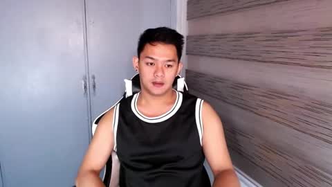 Snapshot of hotastonishingethan chatting on February 17, 12:43 am ETHAN online show from February 17, 12:43 am