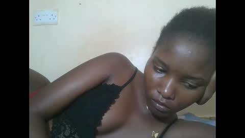 love online show from November 21, 7:45 pm