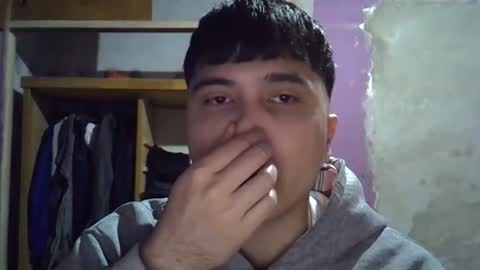 Snapshot of hotbaby6900 chatting on October 19, 9:43 am hotbaby6900 online show from October 19, 9:43 am