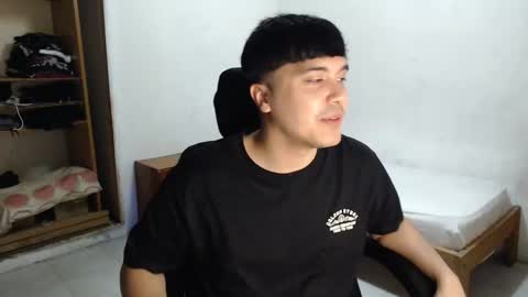 Snapshot of hotbaby6900 chatting on December 15, 12:42 pm hotbaby6900 online show from December 15, 12:42 pm