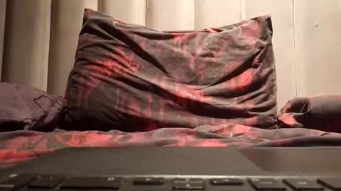 hotbeast00 online show from December 14, 8:02 pm