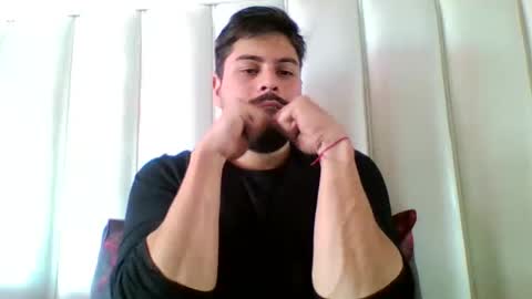 hotbeast00 online show from December 17, 8:42 am