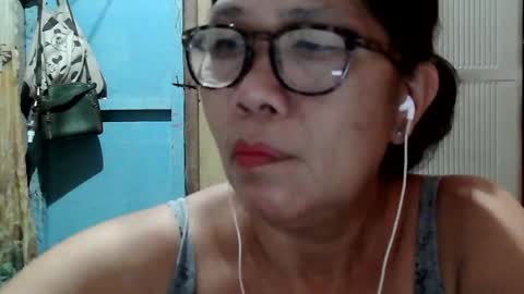 Snapshot of hotbetty_45 chatting on July 1, 2:18 pm hotbetty_45 online show from July 1, 2:18 pm