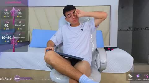 hotboy21_ online show from November 19, 3:39 am