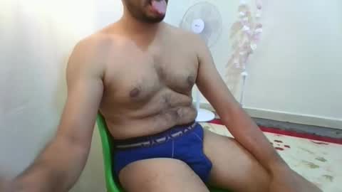 Snapshot of hotboy8677 chatting on April 21, 8:53 am Hotboy8677 online show from April 21, 8:53 am