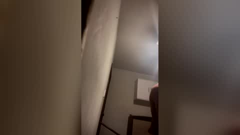 Snapshot of hotboybr011 chatting on March 9, 2:26 am hotboybr011 online show from March 9, 2:26 am