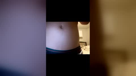 Snapshot of hotboybr011 chatting on March 17, 8:17 am hotboybr011 online show from March 17, 8:17 am