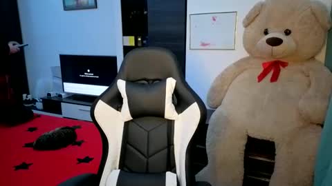 Hotboyshorny online show from April 28, 9:47 am