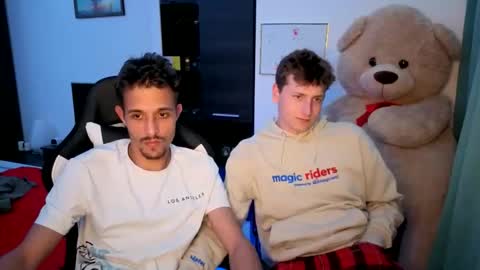 Hotboyshorny online show from May 19, 2:34 pm