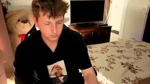 Hotboyshorny online show from June 3, 8:17 am