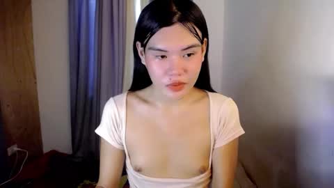 Snapshot of hotbunnyrainx chatting on October 24, 4:53 am rain online show from October 24, 4:53 am