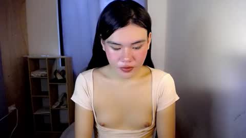 Snapshot of hotbunnyrainx chatting on November 11, 4:01 am rain online show from November 11, 4:01 am