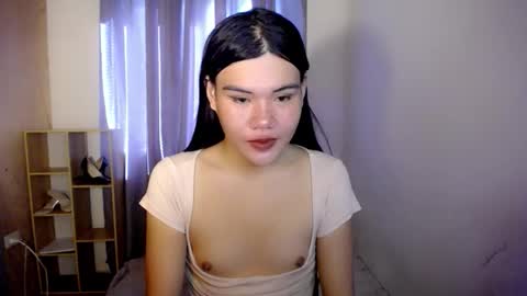 Snapshot of hotbunnyrainx chatting on November 26, 1:39 am rain online show from November 26, 1:39 am