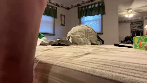 Snapshot of hotbuns69_ chatting on February 2, 8:51 pm hotbuns69_ online show from February 2, 8:51 pm