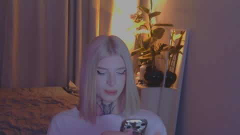 hotchubently online show from March 10, 2:59 pm