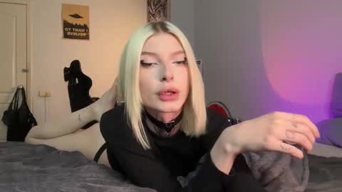 hotchubently online show from October 29, 6:26 am