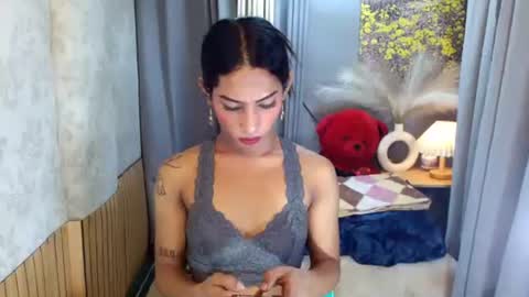 Snapshot of hotcumjasminex chatting on May 9, 2:39 am SEXY JASMINE online show from May 9, 2:39 am
