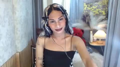 Snapshot of hotcumjasminex chatting on May 29, 8:12 am SEXY JASMINE online show from May 29, 8:12 am