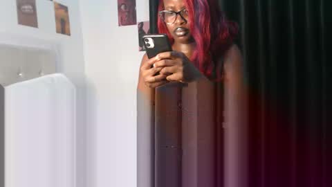 Snapshot of hotcurvykeisha chatting on March 26, 3:17 pm Hotcurvykeisha online show from March 26, 3:17 pm