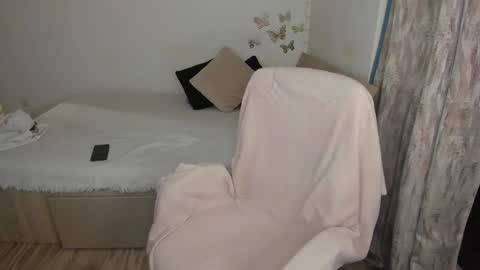 KRISS LUNA online show from October 2, 12:23 pm