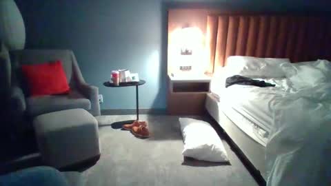 hotdog1124 online show from December 4, 2:59 pm