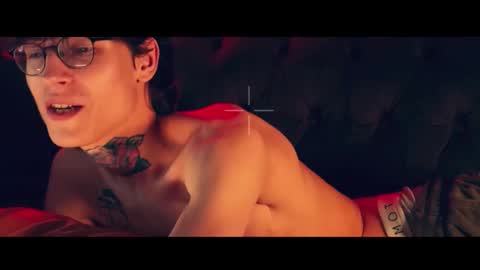 Snapshot of hotdogswaitingaports chatting on March 24, 6:13 pm Archi Stewart online show from March 24, 6:13 pm