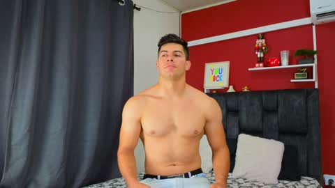 felipe  marcello online show from December 5, 7:38 pm