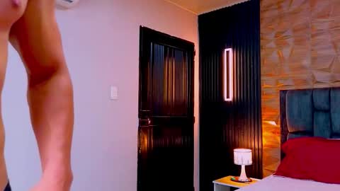 felipe  marcello online show from February 21, 7:59 pm