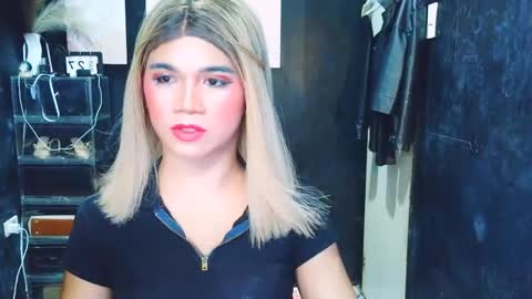 Snapshot of hotfvckingemerlyn chatting on March 28, 2:55 am emily online show from March 28, 2:55 am