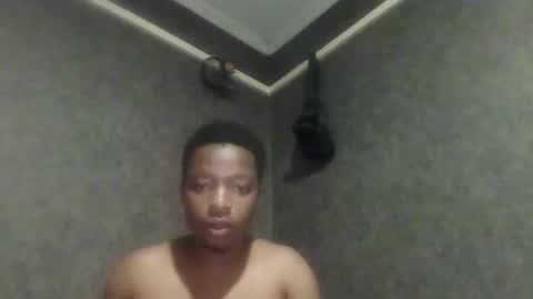hotguyy001 online show from February 15, 9:26 pm