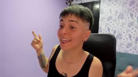 hannah online show from October 31, 2:23 am