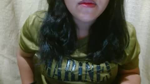 hotiemorenagurl18 online show from October 23, 2:16 pm