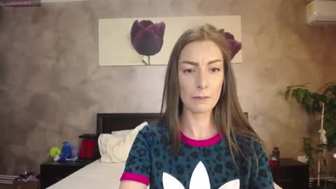 Lia   online show from May 24, 7:52 pm