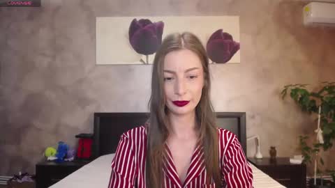 Lia   online show from May 27, 7:55 pm