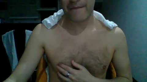 hottitan  twitter Marianoshcam online show from November 18, 3:23 am