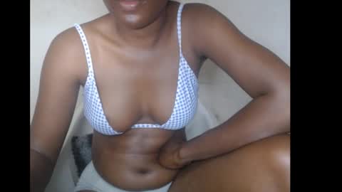 hotjessie0 online show from November 13, 6:23 am