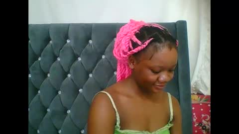 LOYCE online show from December 14, 8:02 pm