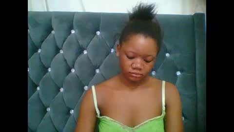 LOYCE online show from December 21, 1:46 am