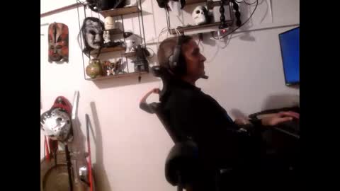 Snapshot of hotkinkytat chatting on February 6, 12:33 am hotkinkytat online show from February 6, 12:33 am