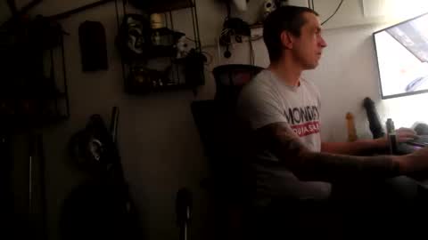 Snapshot of hotkinkytat chatting on March 5, 11:06 am hotkinkytat online show from March 5, 11:06 am